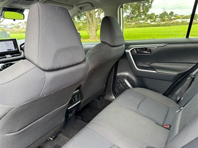 2023 Toyota RAV4 - Thumbnail