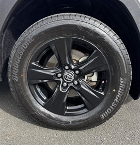 2023 Toyota RAV4 - Thumbnail