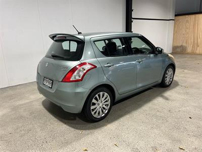 2011 Suzuki Swift - Thumbnail