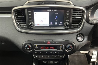 2018 Kia Sorento - Thumbnail