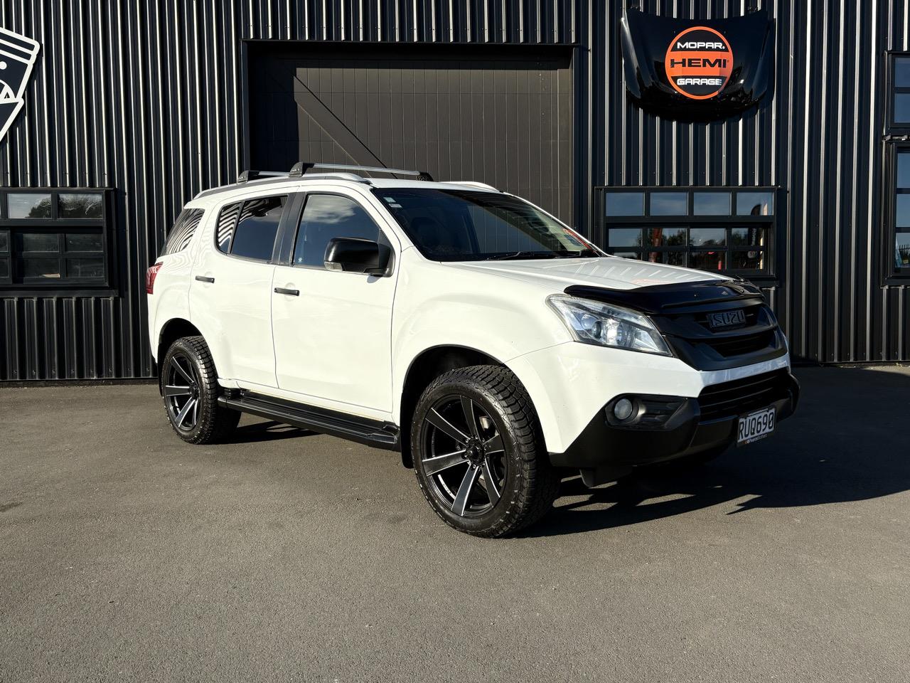 2016 Isuzu Mu-X