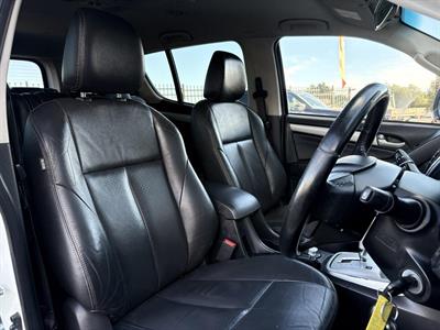 2016 Isuzu Mu-X - Thumbnail