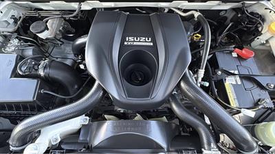 2016 Isuzu Mu-X - Thumbnail