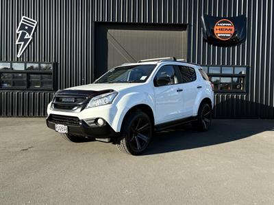 2016 Isuzu Mu-X - Thumbnail