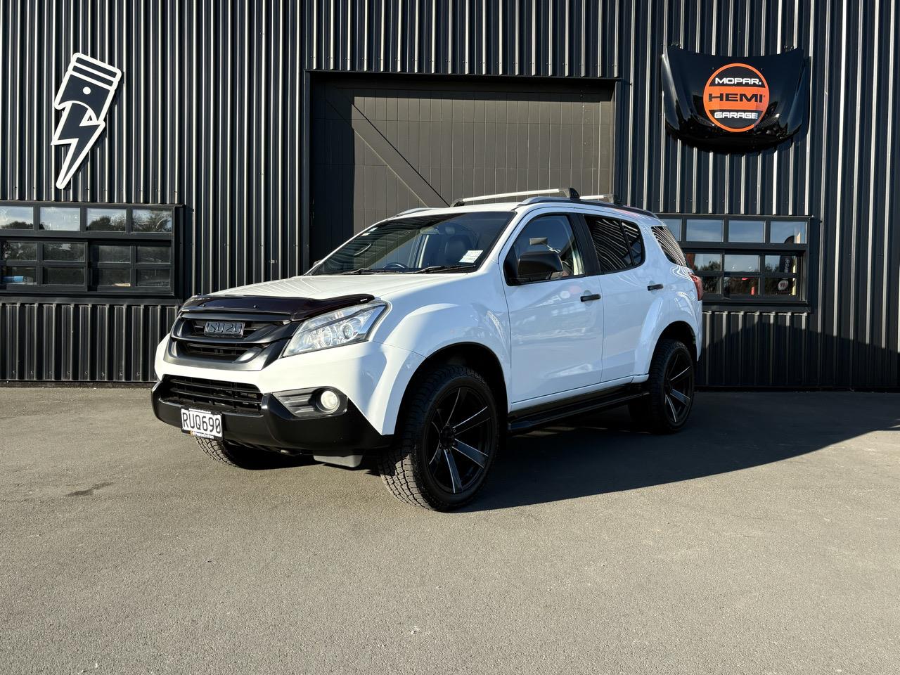 2016 Isuzu Mu-X