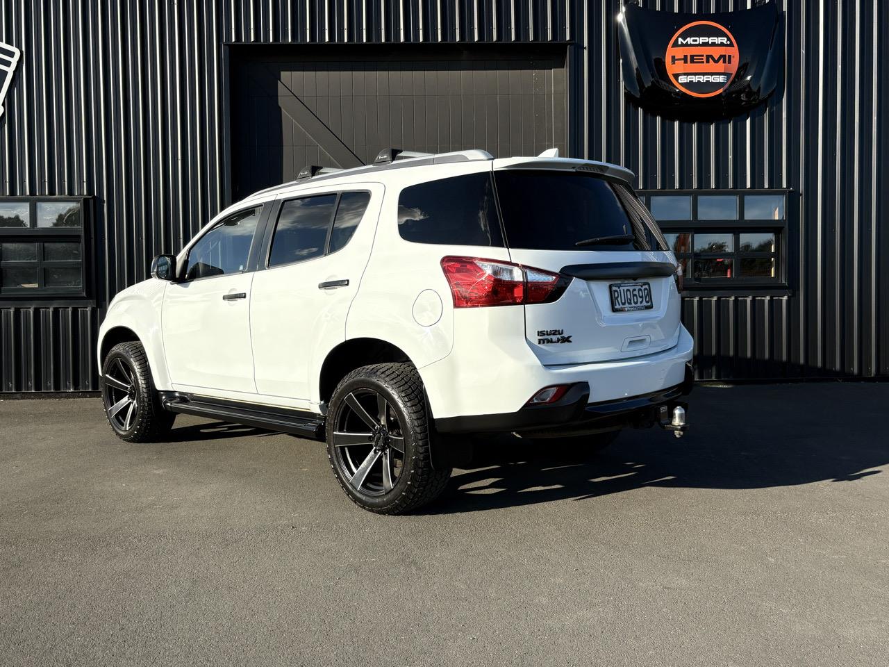 2016 Isuzu Mu-X
