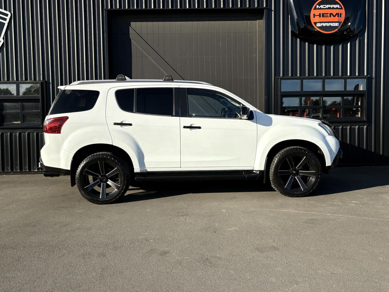 2016 Isuzu Mu-X