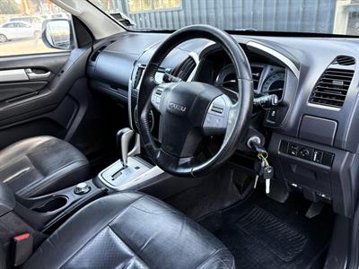 2016 Isuzu Mu-X - Thumbnail
