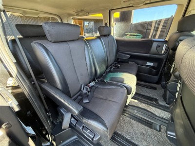 2005 Nissan Elgrand - Thumbnail