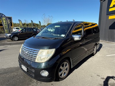 2005 Nissan Elgrand - Thumbnail