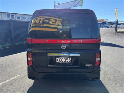 2005 Nissan Elgrand - Thumbnail