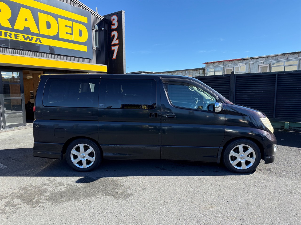 2005 Nissan Elgrand