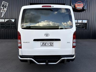 2016 Toyota Hiace - Thumbnail