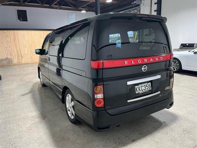 2005 Nissan Elgrand - Thumbnail
