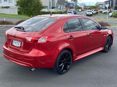 2013 Mitsubishi Galant - Thumbnail