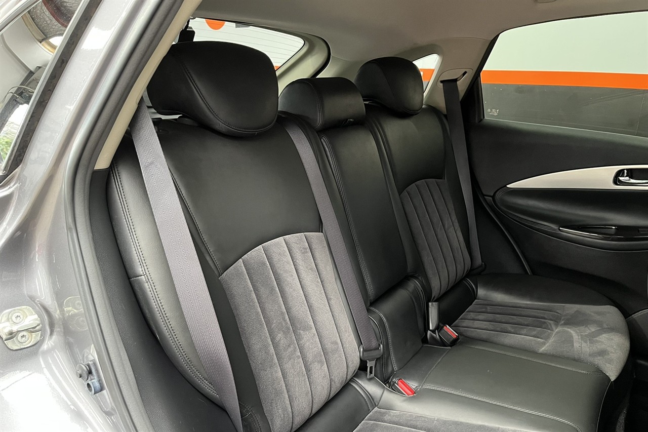2011 Nissan Skyline