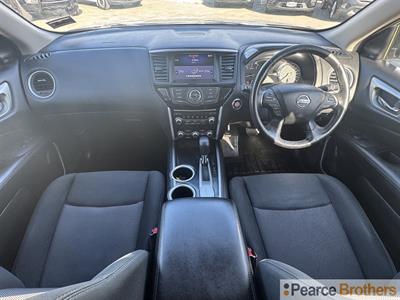 2019 Nissan Pathfinder - Thumbnail