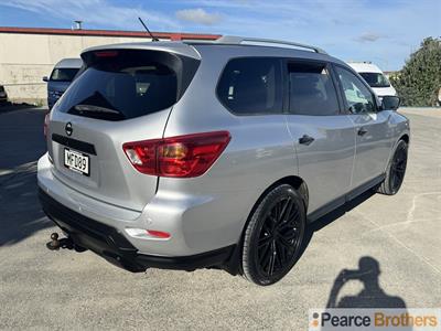 2019 Nissan Pathfinder - Thumbnail