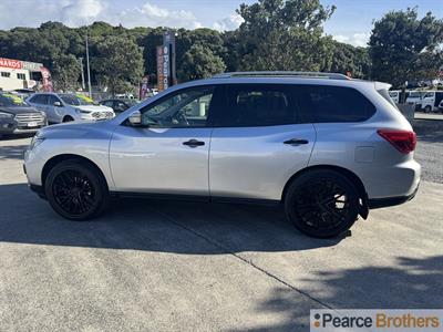 2019 Nissan Pathfinder - Thumbnail