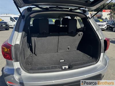 2019 Nissan Pathfinder - Thumbnail