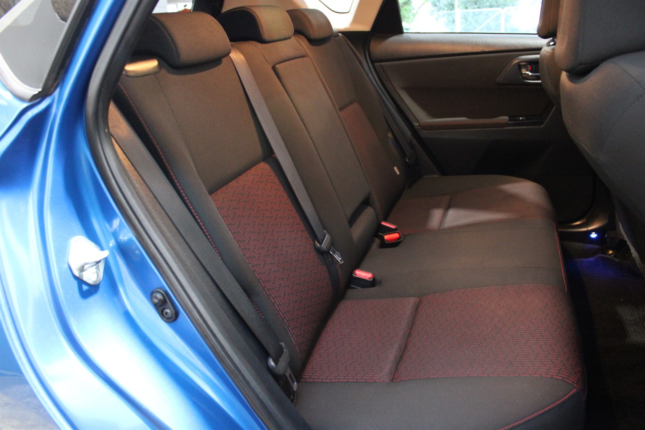 2012 Toyota Auris