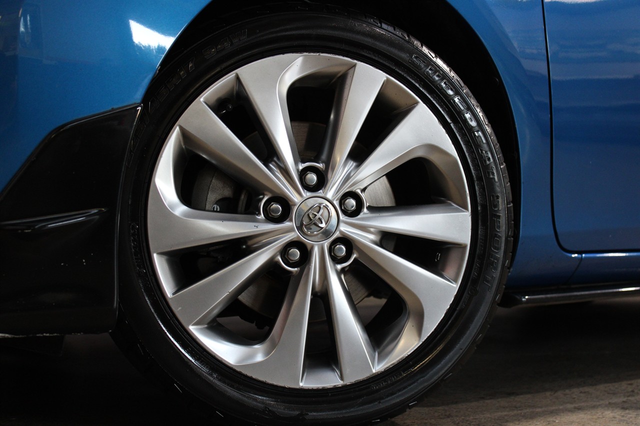 2012 Toyota Auris