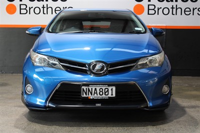 2012 Toyota Auris - Thumbnail