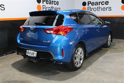 2012 Toyota Auris - Thumbnail