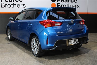 2012 Toyota Auris - Thumbnail