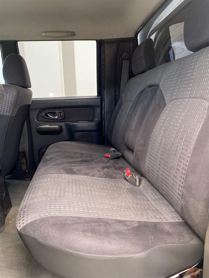 2006 Mitsubishi Triton