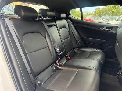 2019 Kia Stinger - Thumbnail