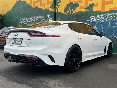 2019 Kia Stinger - Thumbnail