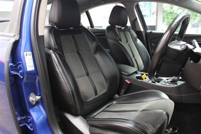 2017 Holden Commodore - Thumbnail