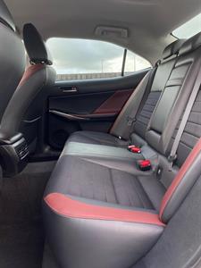2017 Lexus IS300H - Thumbnail