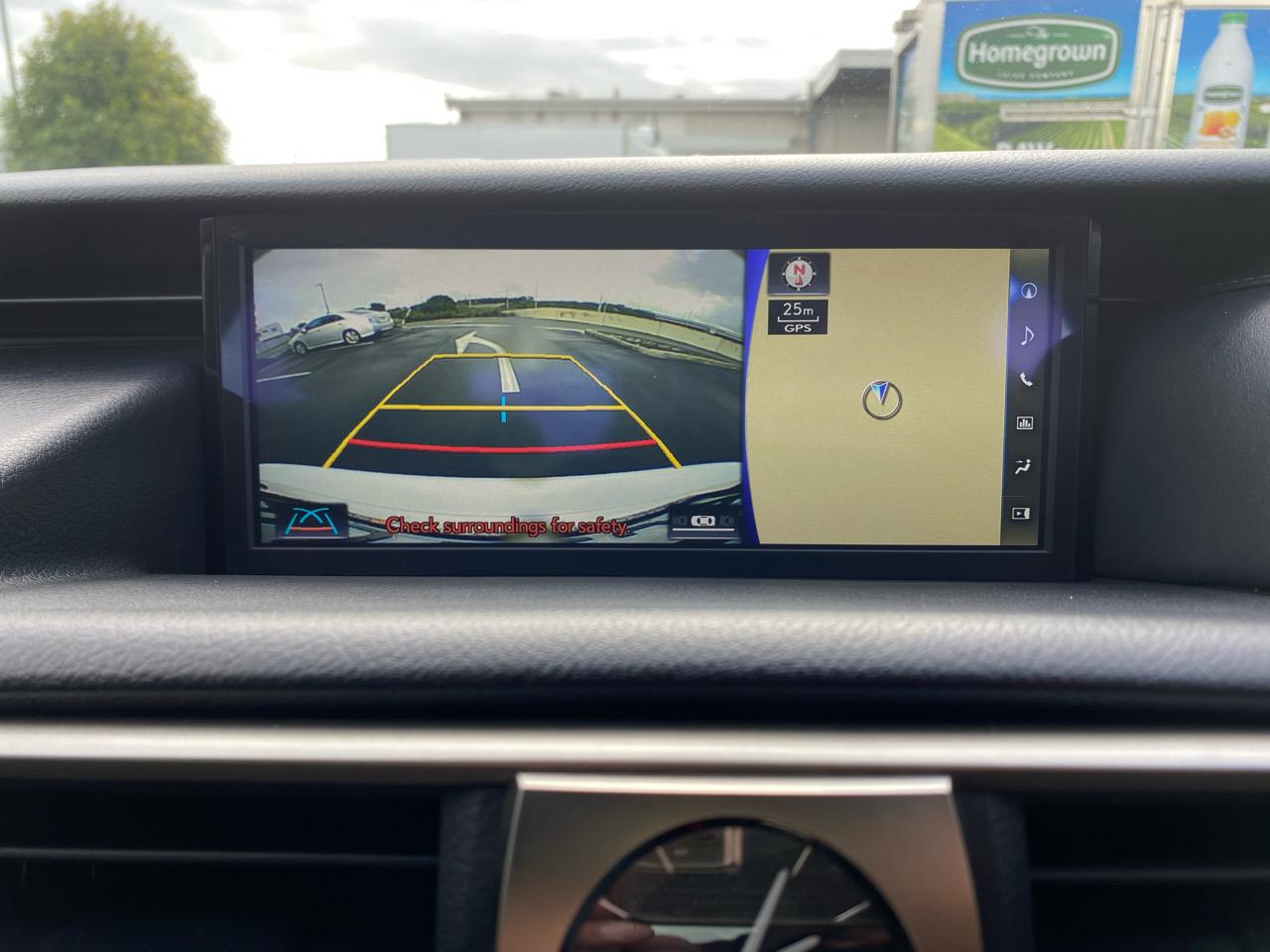 2017 Lexus IS300H
