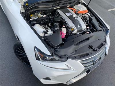 2017 Lexus IS300H - Thumbnail