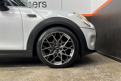 2016 Mini Cooper - Thumbnail