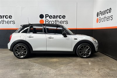 2016 Mini Cooper - Thumbnail
