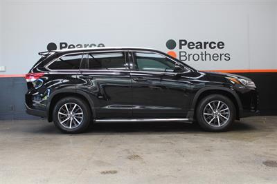 2017 Toyota HIGHLANDER - Thumbnail