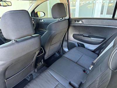 2017 Kia SPORTAGE - Thumbnail