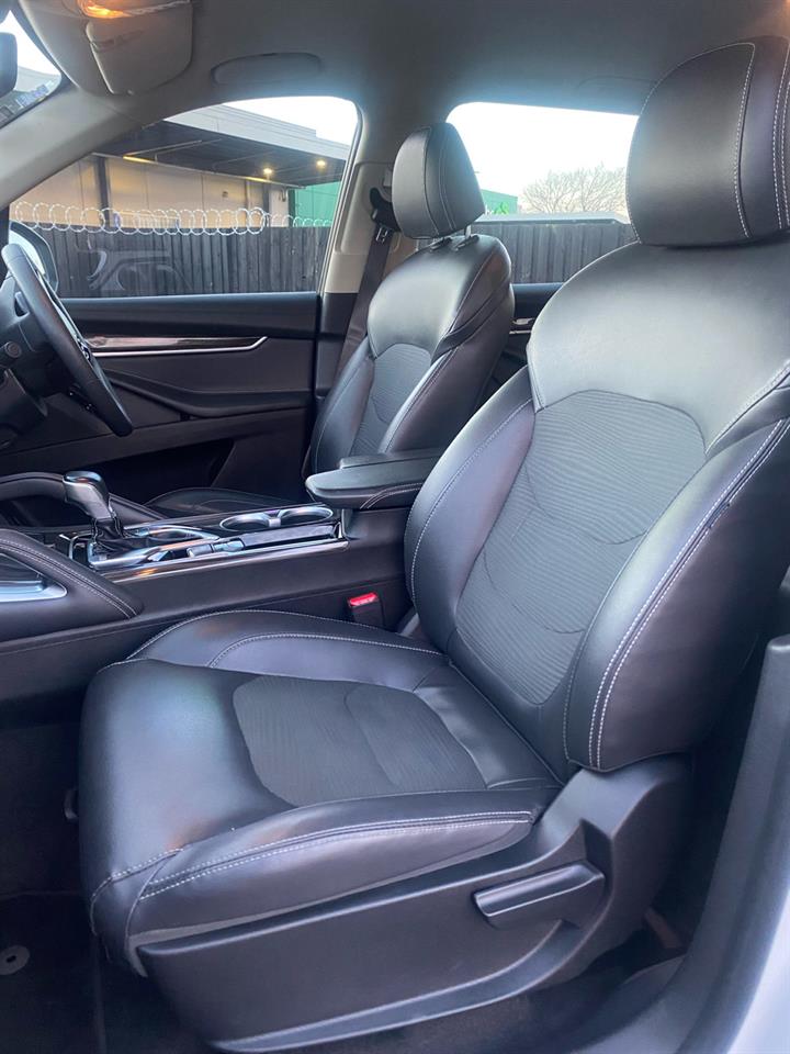 2023 LDV D90