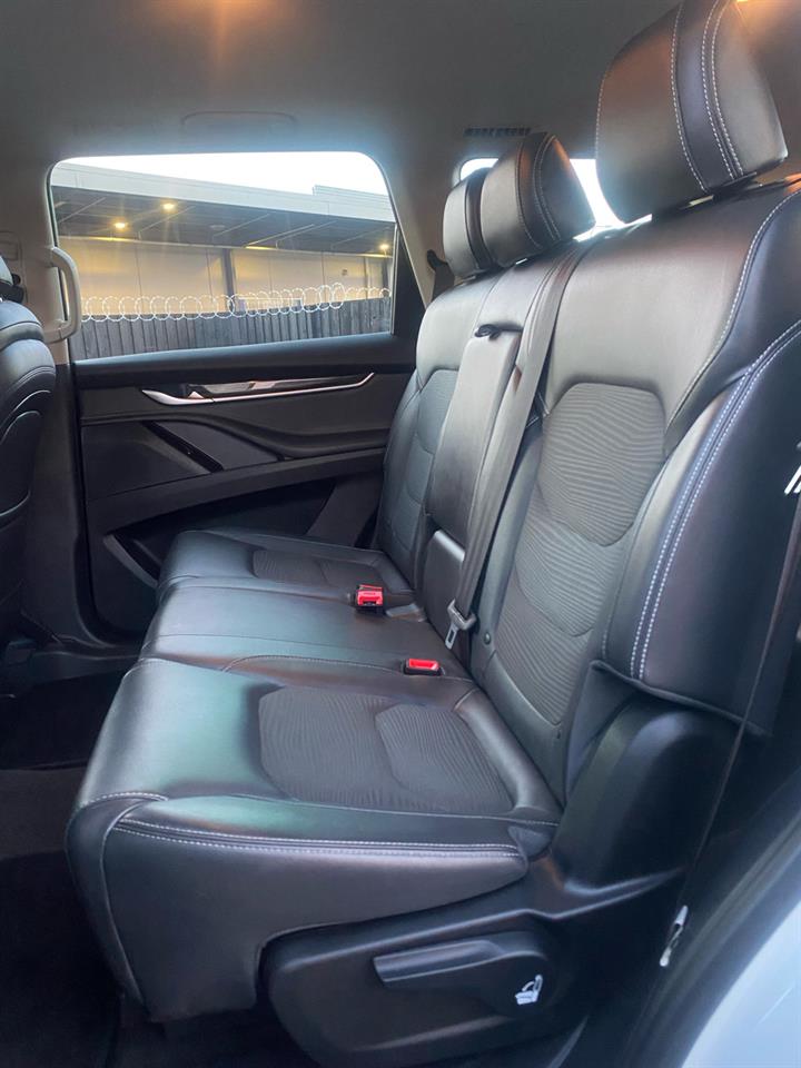 2023 LDV D90
