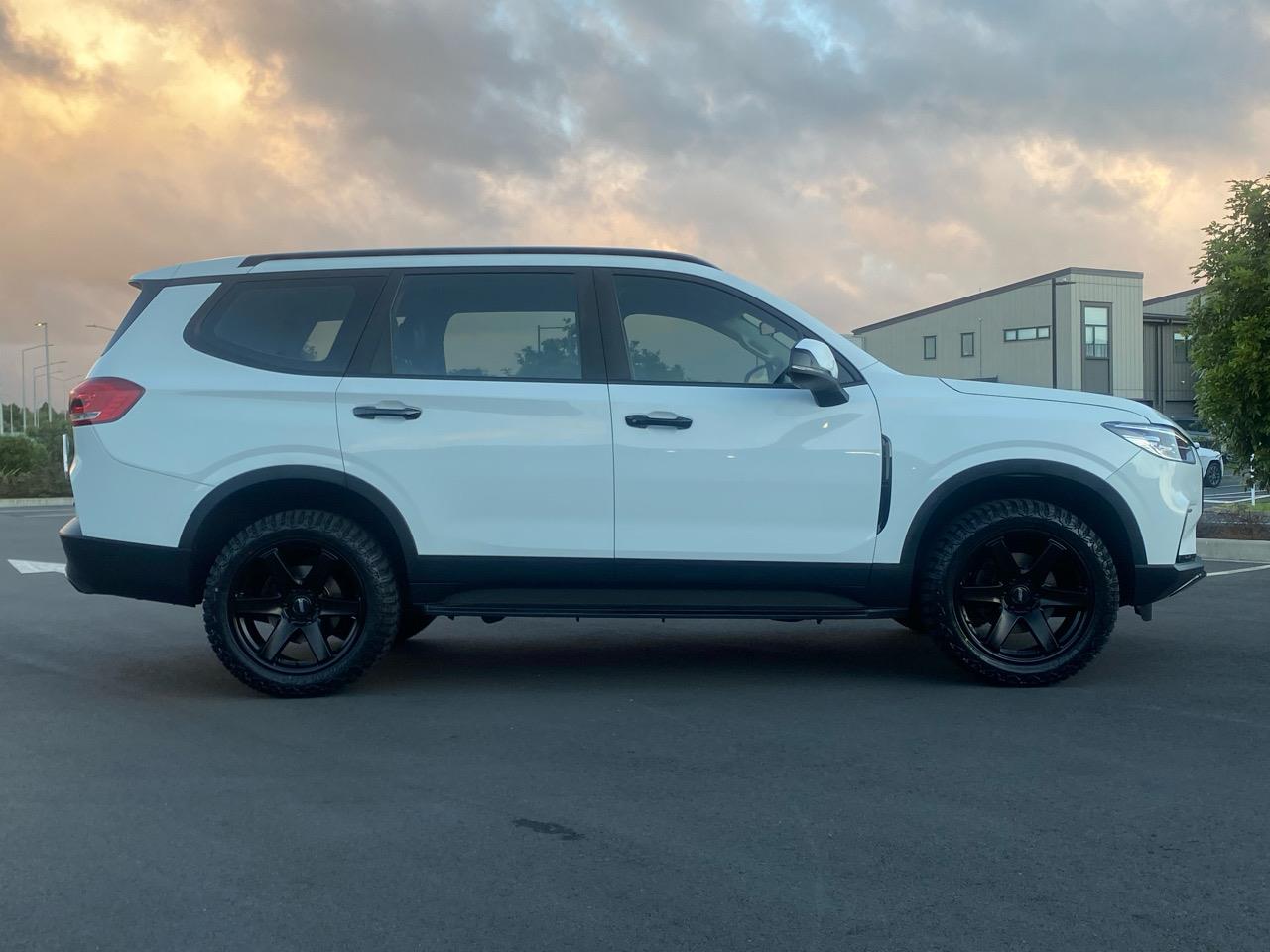 2023 LDV D90