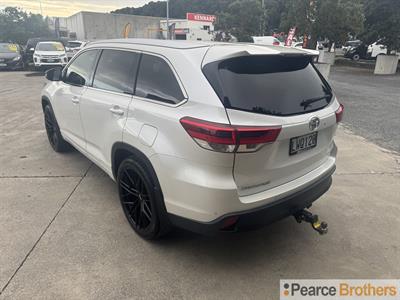 2018 Toyota Highlander - Thumbnail