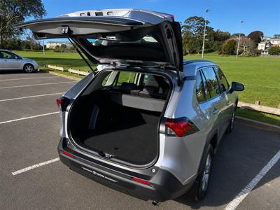 2023 Toyota RAV4 - Thumbnail