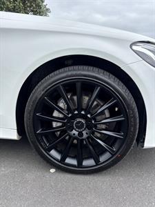 2017 Mercedes-Benz C 200 - Thumbnail