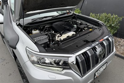 2017 Toyota Landcruiser Prado - Thumbnail