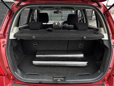 2010 Suzuki Swift - Thumbnail