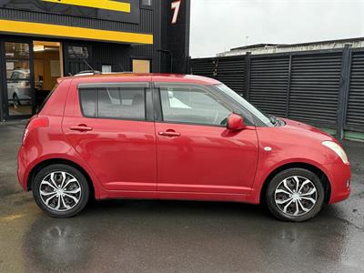 2010 Suzuki Swift - Thumbnail