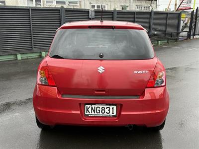 2010 Suzuki Swift - Thumbnail